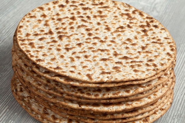 Montón de matzá fresca