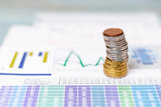 Montón de monedas en diagramas estadísticos