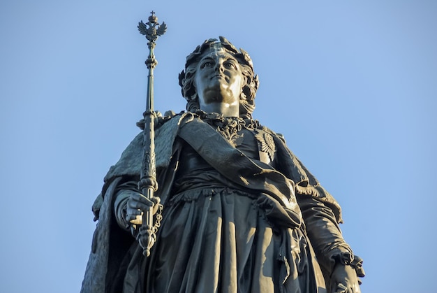 Foto monumento a catarina a grande em são petersburgo, rússia