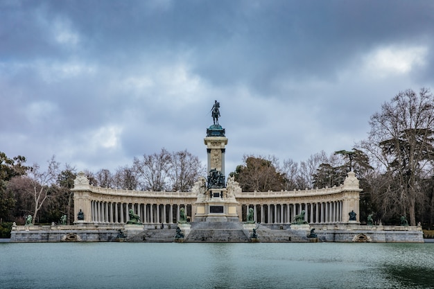 Monumento al parque de jubilación, madrid.