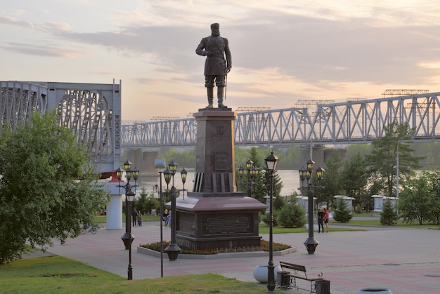 Monumento a Alejandro III en Novosibirsk