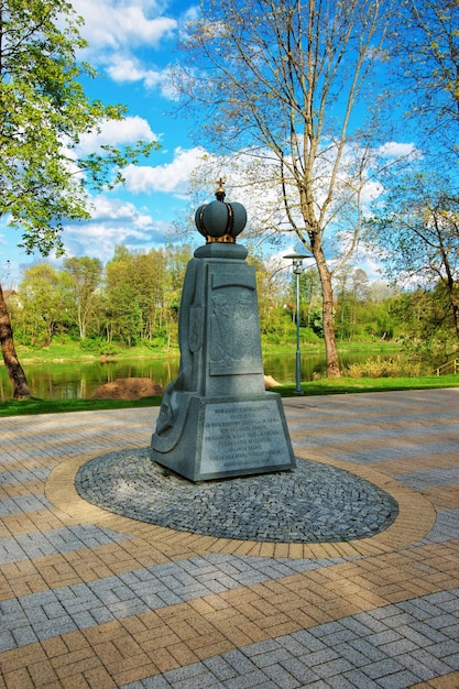 Monumento de la anciana en Druskininkai, Lituania.