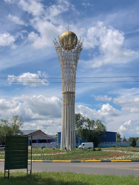 Foto el monumento en astana el símbolo de astana kazajstán