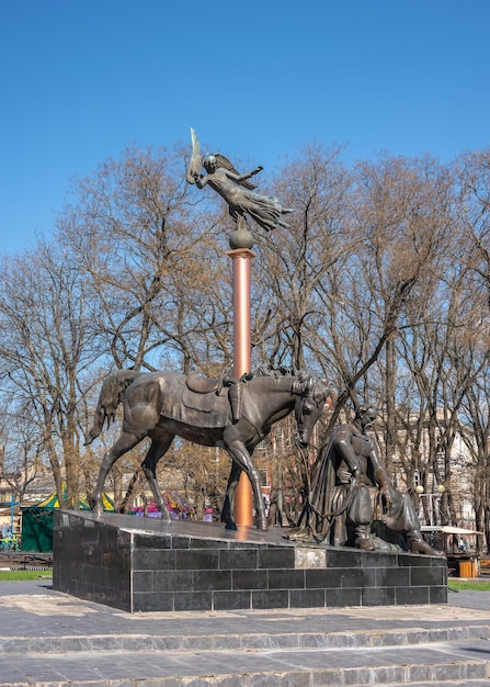 Monumento a Ataman Golovaty en Odessa Ucrania