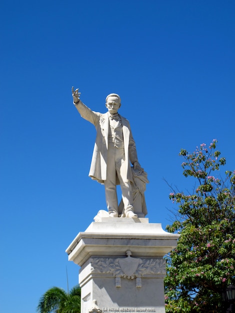 El monumento en Cienfuegos, Cuba.