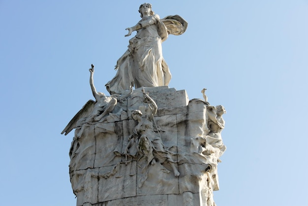 Monumento a la comunidad española Monumento de los Españoles en Buenos Aires Argentina