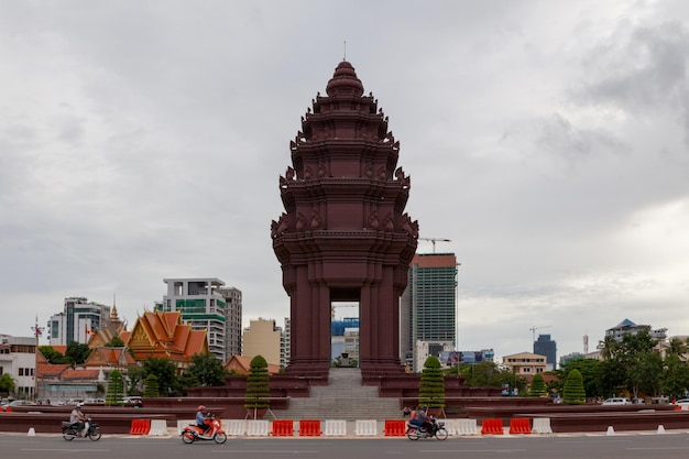 Monumento da Independência em Phnom Penh