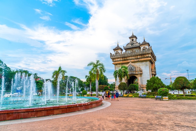 Monumento de patuxay em vientiane, laos.