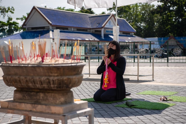 Foto monumento a don chedi en suphanburi