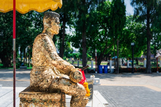 Foto monumento a don chedi en suphanburi