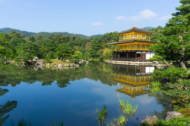 Foto monumento en japón - kinkaku-ji