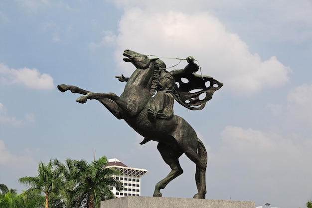 Monumento a Monas en Yakarta, Indonesia