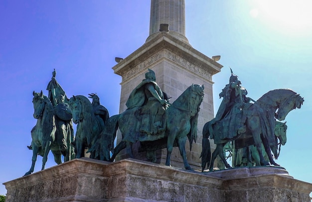 Monumento na Praça dos Heróis por volta de Budapeste, Hungria