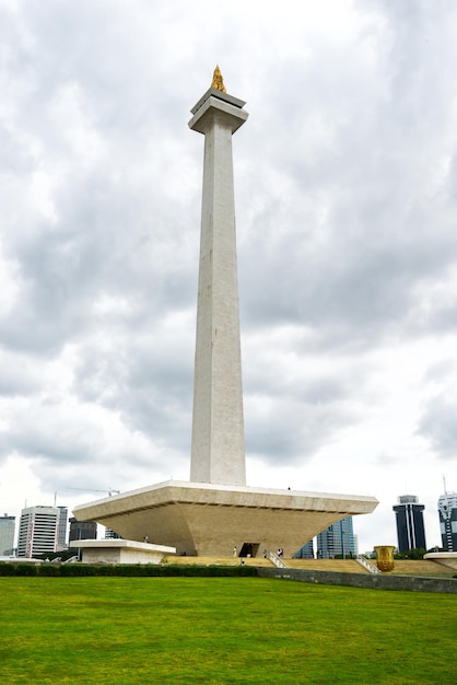 Monumento Nacional de Monas, no centro de Jacarta, Indonésia