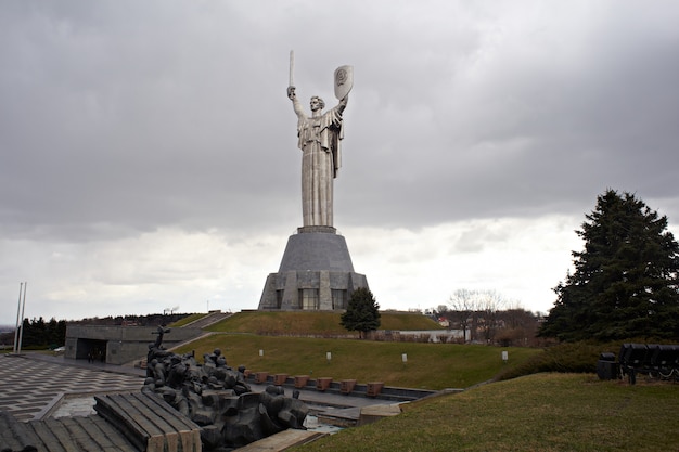 Monumento a la Patria, Kiev