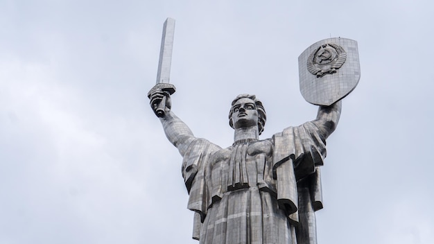 Monumento a la Patria en Kiev