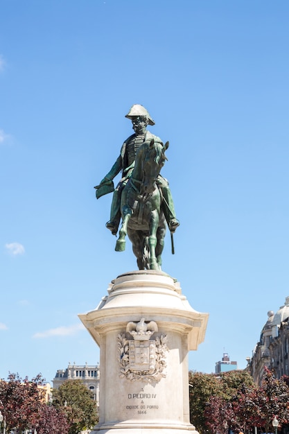 Monumento del rey Peter Porto