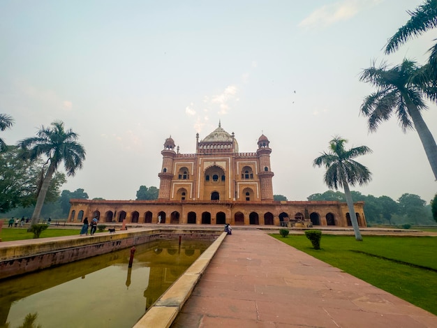 Monumento Safdarjung Tomb em Nova Delhi imagem da Índia construída em 1754 para Nawab Safdarjung Front View imagem grande angular