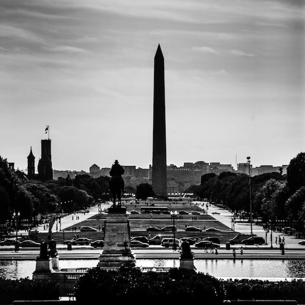 Foto el monumento de washington contra el cielo