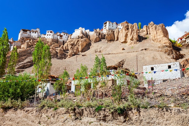 Moonland perto da vila de Lamayuru em Ladakh