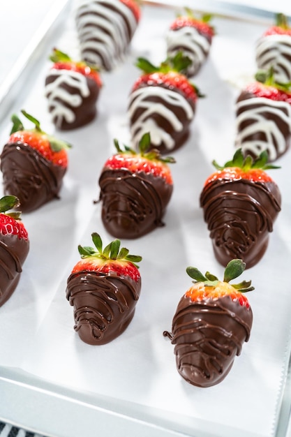 Morangos banhados em chocolate
