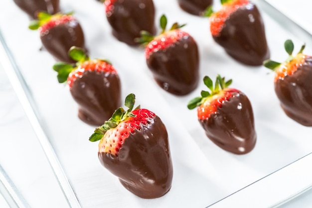 Morangos mergulhados em chocolate