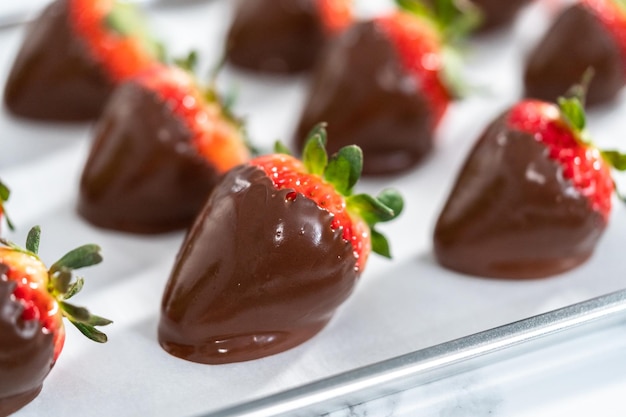 Morangos mergulhados em chocolate