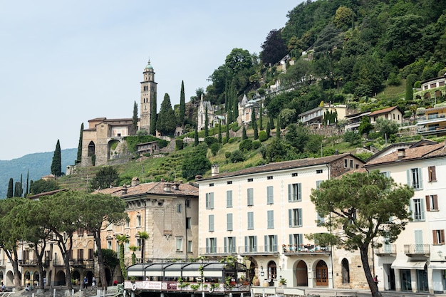 Morcote Ticino Suiza vista desde el ferry en el lago Lugano