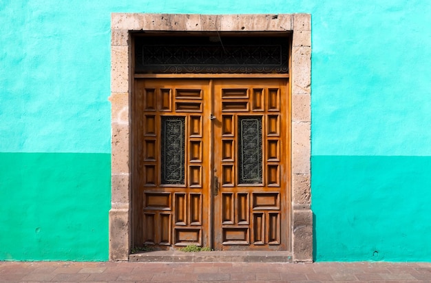 Morelia Michoacan ruas coloridas e casas coloniais no centro histórico da cidade de Morelia