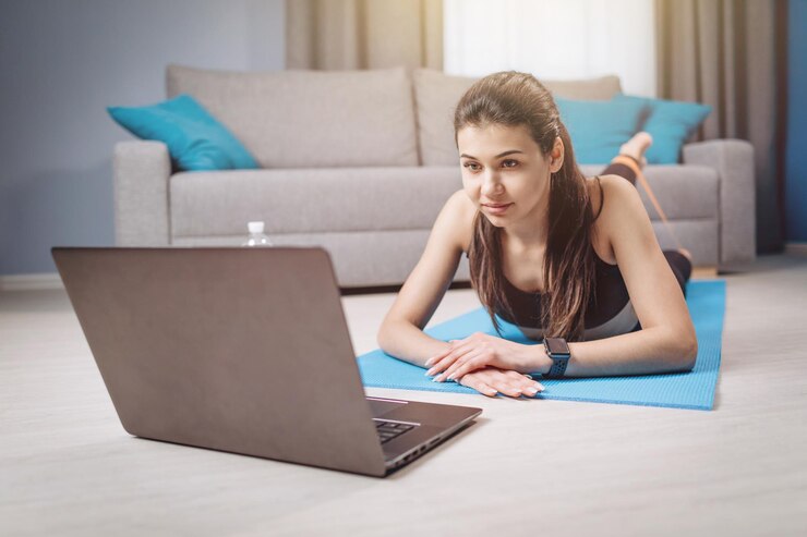 Morena Haciendo Ejercicios Físicos Según Guía De Internet