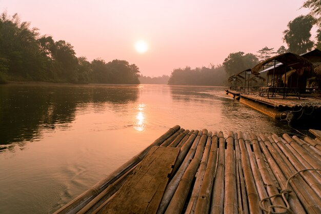 Morgen Sonnenaufgang an der Rafting Cottage Terrasse