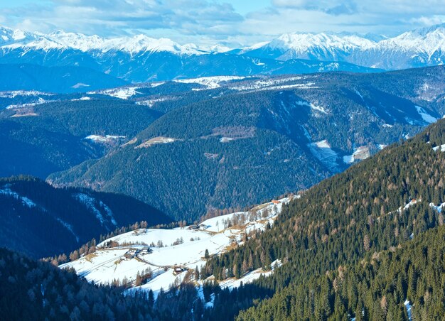 Morgendliche Winterberglandschaft (Rittner oder Rittenhorn, Italien)