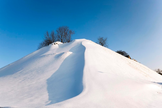 Morro coberto de neve