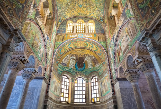 Mosaico bizantino histórico na Basílica de Saint Vitale Ravenna Itália