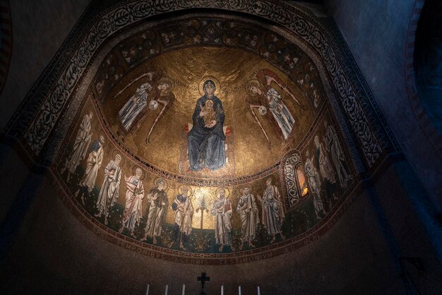 Mosaico de la iglesia de San Giusto de Triest Italia