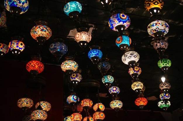 Mosaiklampen im osmanischen Stil vom Großen Basar von Istanbul