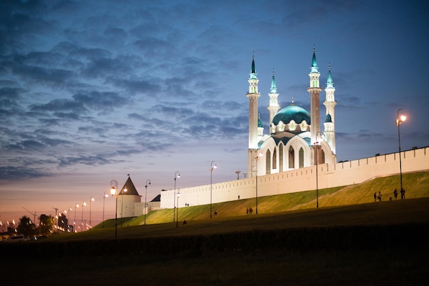 Moschee in der Stadt Kasan am Abend