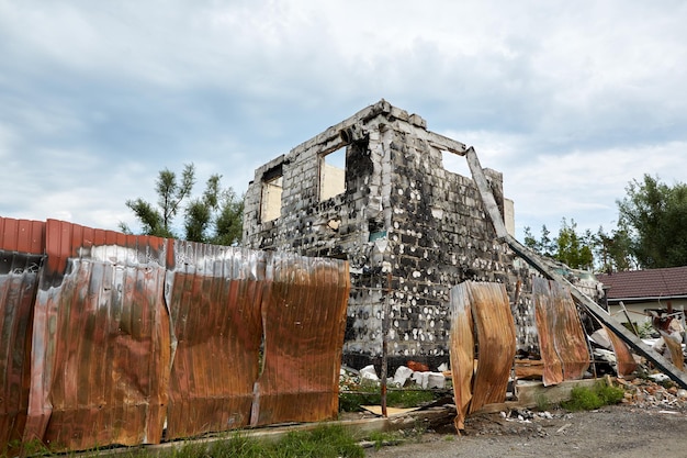 Moshchun Ukraine 25. August 2022 Über einen Monat lang gab es Kämpfe zwischen ukrainischen und russischen Besatzern in der Nähe des Dorfes Moshun in der Region Kiew