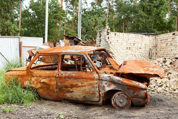 Foto moshchun ukraine 25. august 2022 über einen monat lang gab es kämpfe zwischen ukrainischen und russischen besatzern in der nähe des dorfes moshun in der region kiew