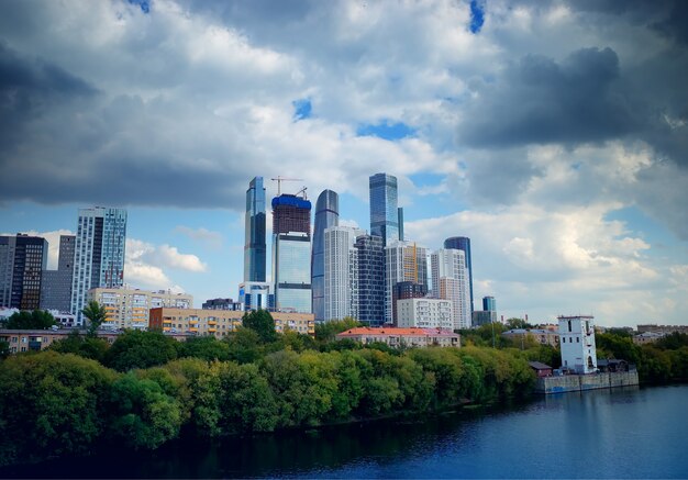 Moskau-Stadt auf Rive Bank-Architekturhintergrund