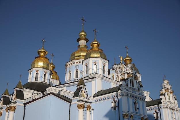 Mosteiro de cúpula dourada de St Michaels em Kiev, Ucrânia