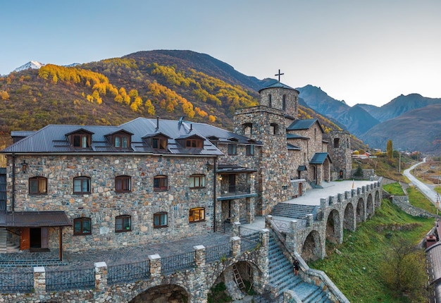 Mosteiro de Fiagdon na Ossétia do Norte