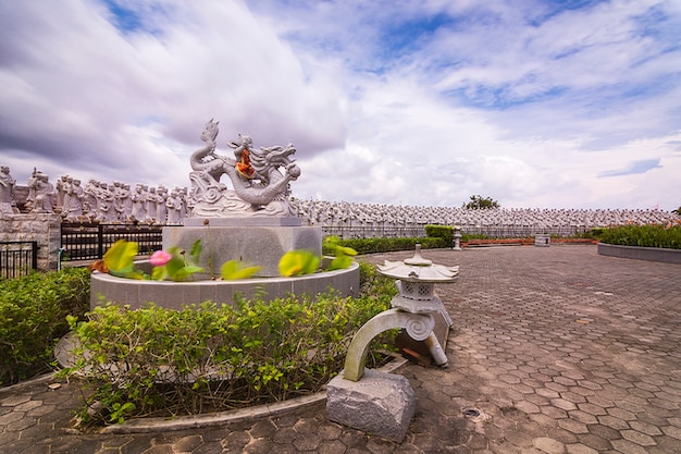 Mosteiro de Lohan 1000 estátuas na ilha de Bintan