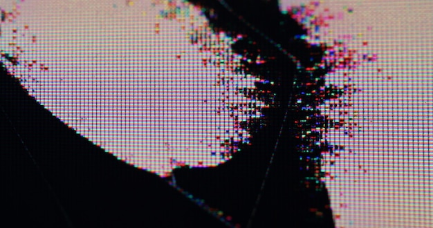 Mostrador estático analógico dañado pantalla de vidrio roto pantalla de grunge píxeles llenos de glitch húmedo líquido negro