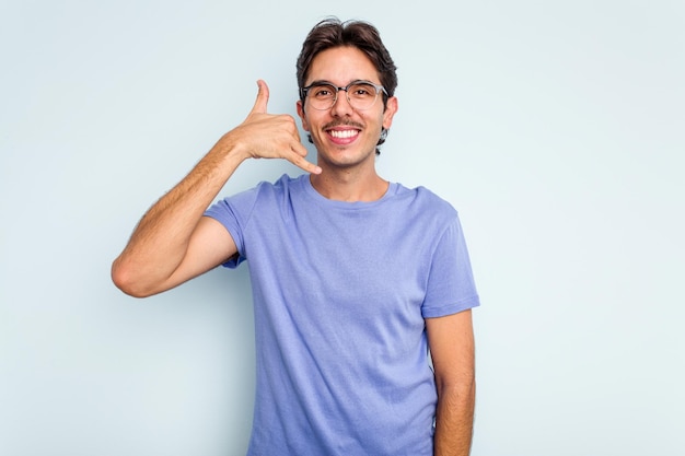 Mostrando um gesto de chamada de telefone móvel com os dedos