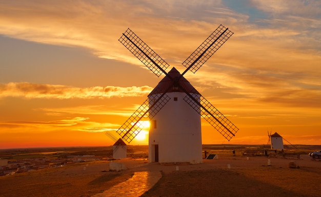 Mota del Cuervo Windmühlen in Cuenca