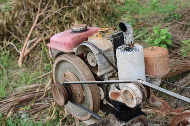 Motor de un tractor para caminar