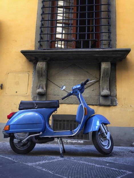 Foto motorrad gegen den blauen himmel