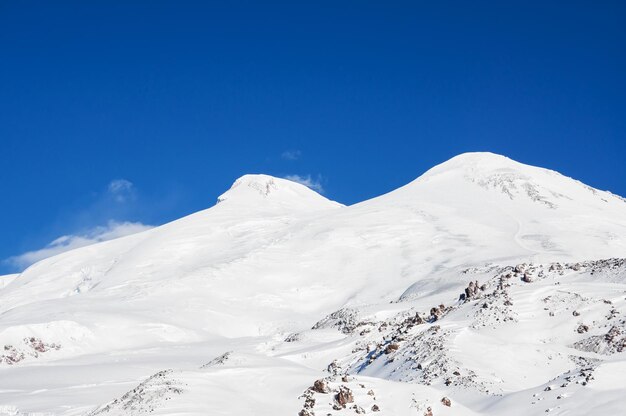 Mount Elbrus, Cáucaso, Federación de Rusia. Estación de esquí. Hermoso paisaje de invierno