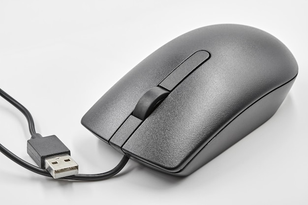 Mouse de computador óptico preto com cabo usb